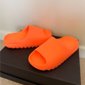 Yeezy Adidas Vibrant Orange Slides Unisex Yeezy Sandals 100% Authentic women men